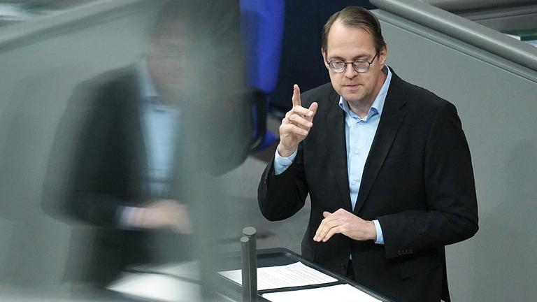 Generaldebatte im Bundestag - Sören Pellmann, aufgenommen am 26.11.2025