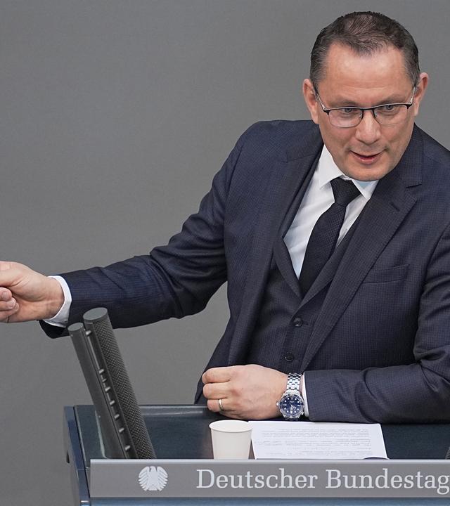 Tino Chrupalla (AfD) bei der Generraldebatte im Bundestag am 23.03.2022