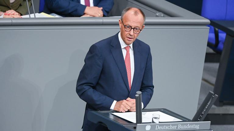 Generaldebatte im Bundestag - Friedrich Merz, aufgenommen am 09.07.2025
