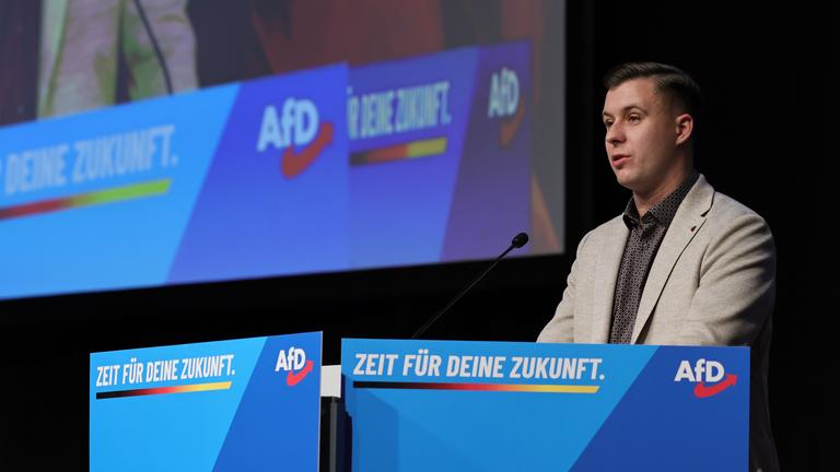 Der brandenburgische Landtagsabgeordnete und Kandidat für den Vorsitz der neuen AfD-Jugendorganisation, Jean-Pascal Hohm, spricht auf dem Gründungskongress des neuen Jugendflügels der Partei Alternative für Deutschland.