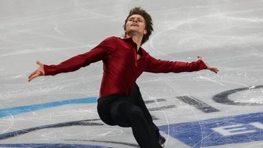 Der deutsche Eiskunstläufer Genrikh Gartung während seines Programms bei der Europameisterschaft in Sheffield