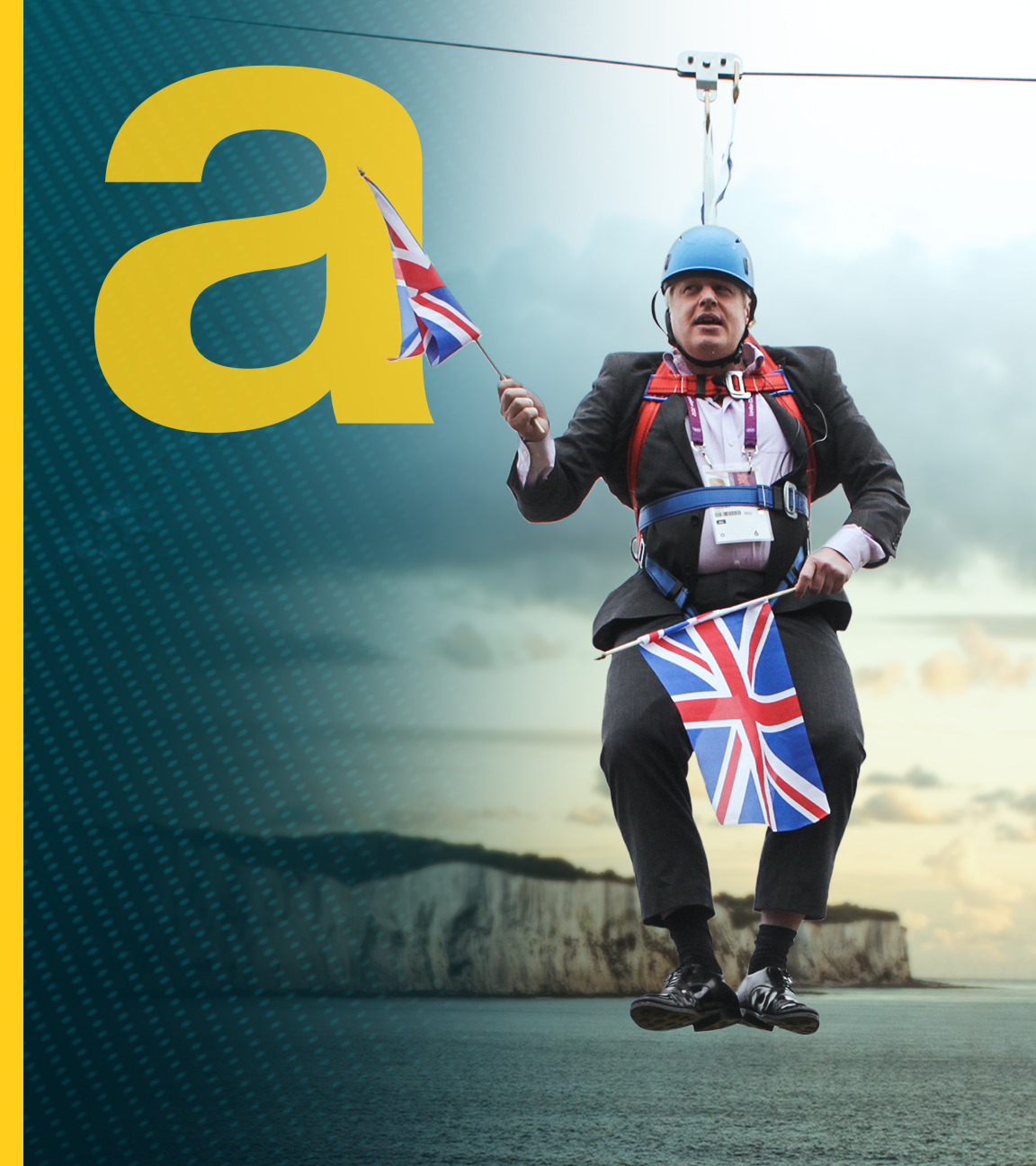 Fotomontage: Der ehemalige britische Premierminister Boris Johnson mit blauem Helm hängt an einem Seil über dem Ärmelkanal und hält britische Flaggen in den Händen, daneben ein das gelbe auslandsjournal-Logo