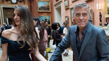 George und Amal Clooney bei König Charles