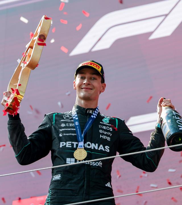 Der britische Mercedes-Pilot George Russell jubelt nach seinem Sieg beim Formel-1-Grand-Prix von Österreich auf dem Red Bull Ring in Spielberg am 28. Juni 2026.