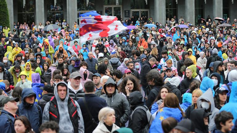 Georgien, Tiflis: Deminstrationen gege das "russische Gesetz"