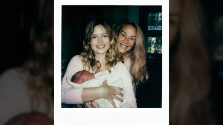 Georgia May Jagger mit ihrem Neugeborenen und ihrer Mutter Jerry Hall.