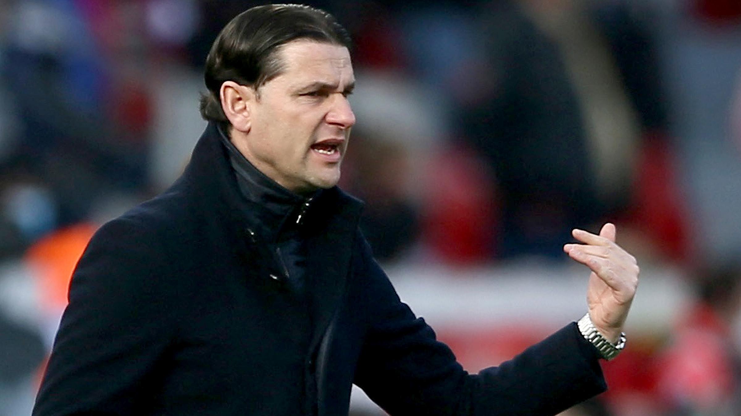 Leverkusen Trainer Gerardo Seoane beim Spiel Bayer Leverkusen vs. Arminia Bielefeld am 26.02.2022.