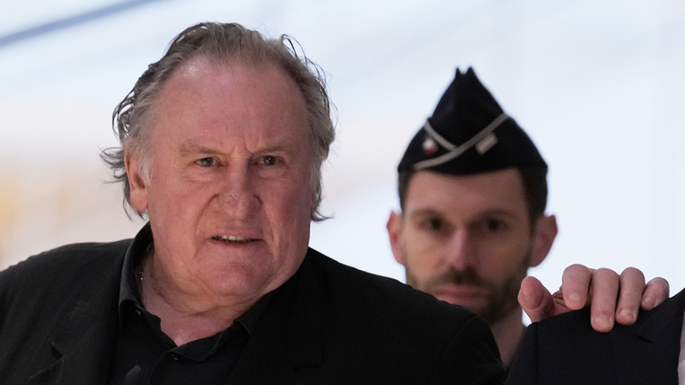 Schauspieler Gérard Depardieu vor Gericht 