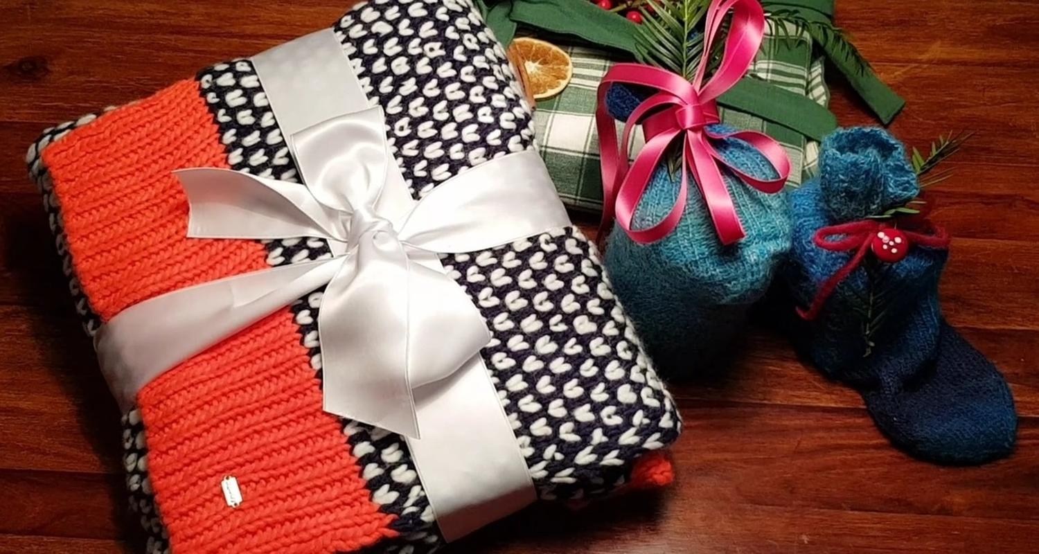 Geschenk in Geschenk verpacken