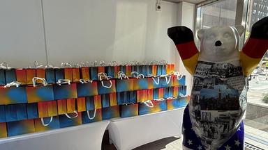 Geschenketüten in der deutschen Vertretung der UN