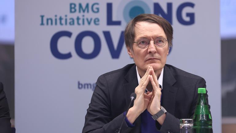 Gesundheitsminister Karl Lauterbach bei der Diskussionsrunde zu Long Covid