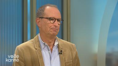 Das Bild zeigt Dr. Christoph Specht bei "Volle Kanne".