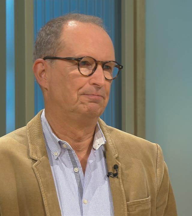 Das Bild zeigt Dr. Christoph Specht bei "Volle Kanne".