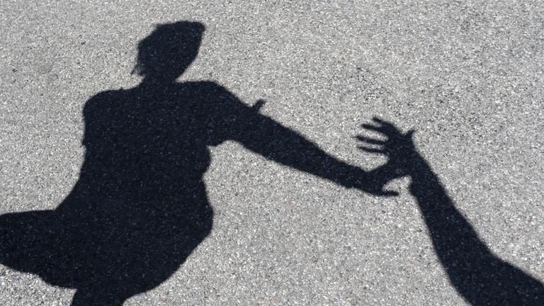 Gewalt gegen eine Frau, Symbolbild