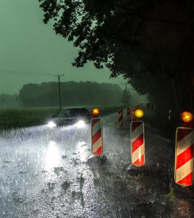Gewitter mit Starkregen nach Hitze in Nordrhein-Westfalen am 29.05.2026.
