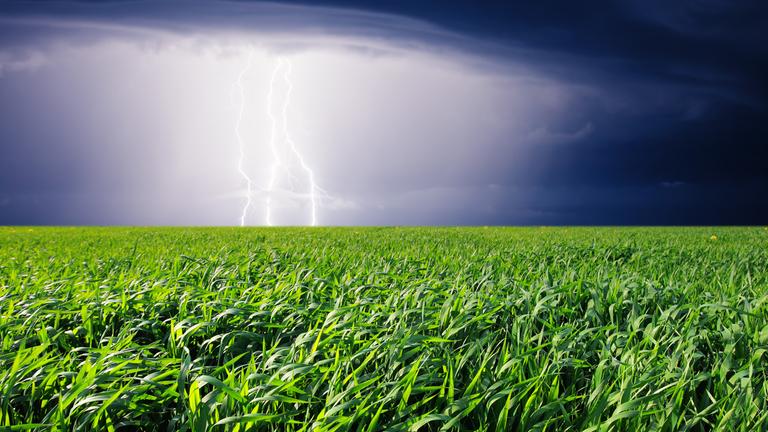 Gewitter über eine Feld