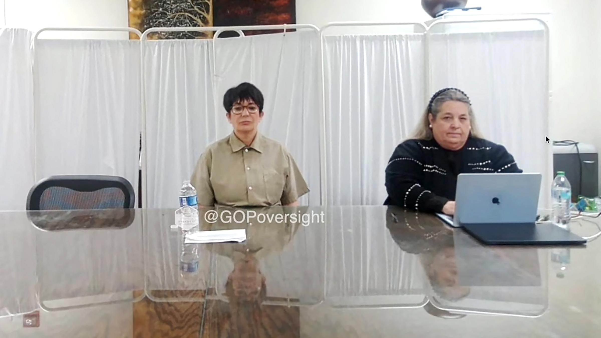 Screenshot: Aussage von Ghislaine Maxwell (r.) im Rahmen der Ermittlungen gegen Jeffrey Epstein, aufgenommen am 09.02.2026