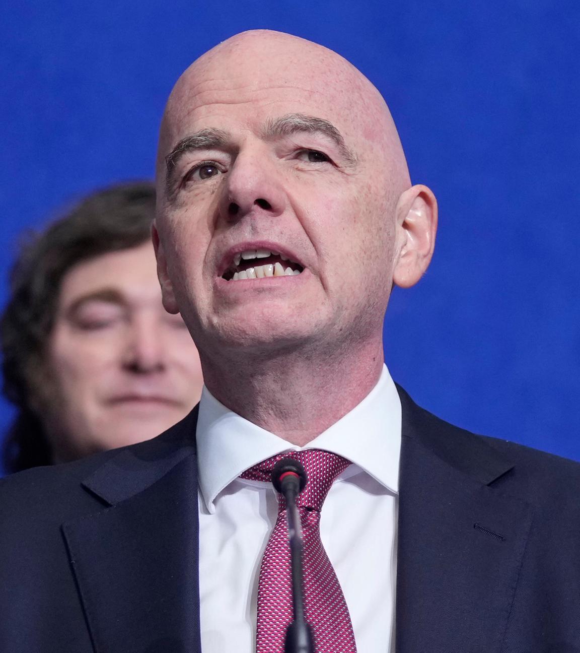 FIFA-Präsident Gianni Infantino spricht während einer Sitzung des Board of Peace am U.S. Institute of Peace am Donnerstag, 19. Februar 2026, in Washington.