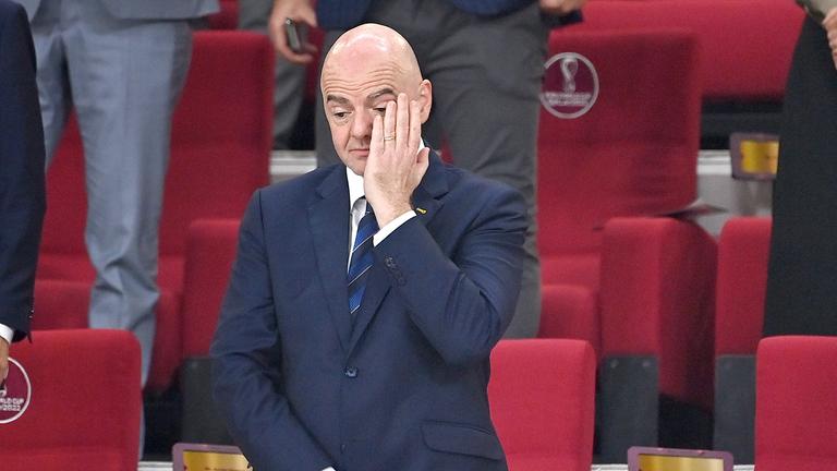 FIFA-Präsident Gianni Infantino nachdenklich. 