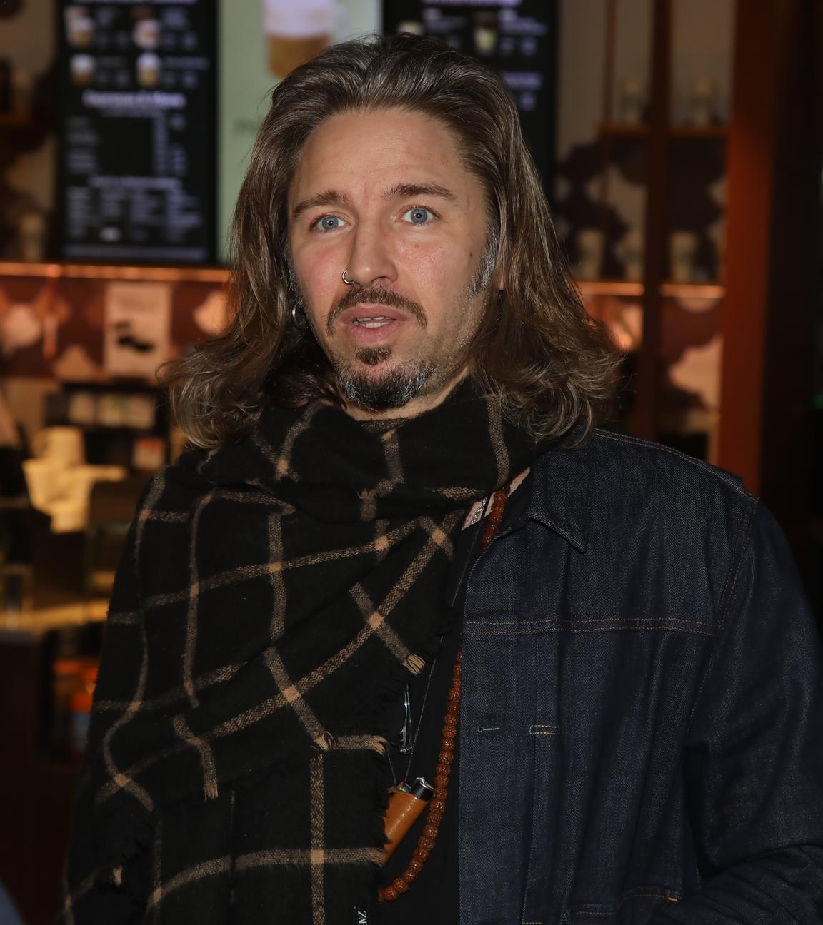 Gil Ofarim bei der Abreise der Dschungelcamp-Kandidaten der RTL Reality-TV-Show 'Ich bin ein Star - holt mich hier raus' nach Australien.
