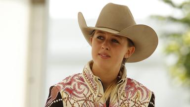Gina Schumacher im Westernreiten-Outfit 