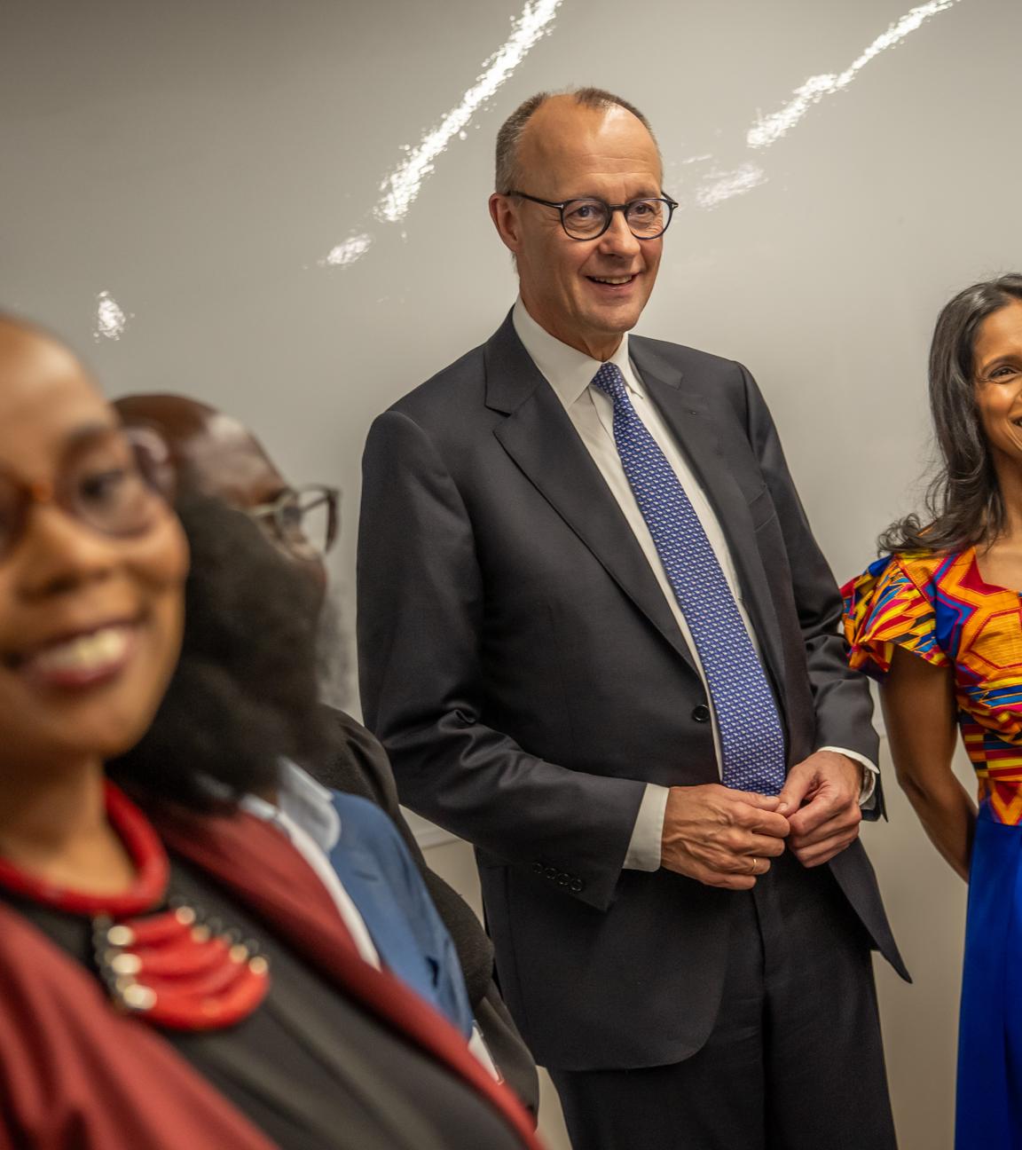 Bundeskanzler Friedrich Merz (CDU) besucht das Software Unternehmen SAP nach dem G20 Gipfeltreffen. 