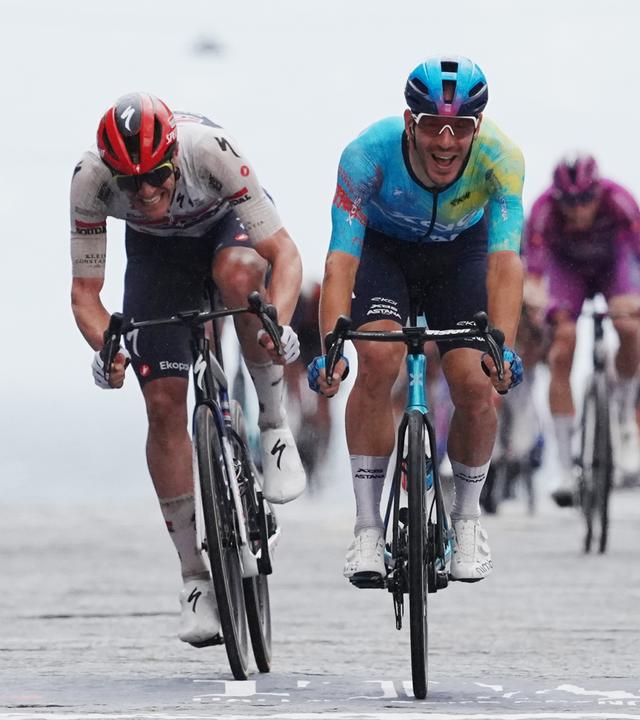 Davide Ballerini und Jasper Stuyven am 14.05.26