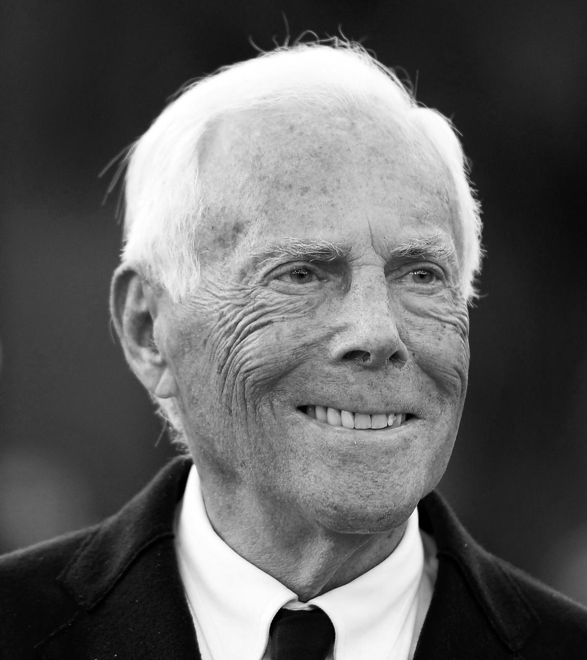 Italien, Rom: Der italienische Modedesigner Giorgio Armani kommt zur Premiere des Films "La Grande Guerra" auf dem 13. Filmfestival in Rom.