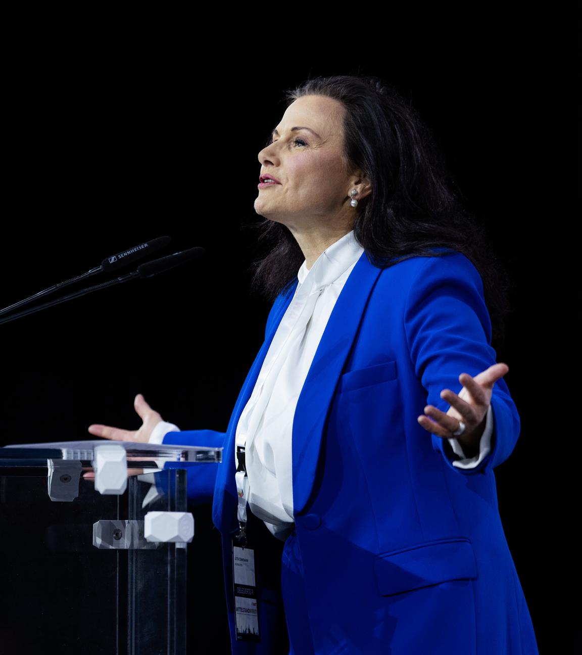 Gitta Connemann (CDU), Beauftragte der Bundesregierung für den Mittelstand und Parlamentarische Staatssekretärin im Bundeswirtschaftsministerium, spricht am 26.09.2025 beim 17. Bundesmittelstandstag der Mittelstands- und Wirtschaftsunion (MIT) in der Motorworld, Köln.