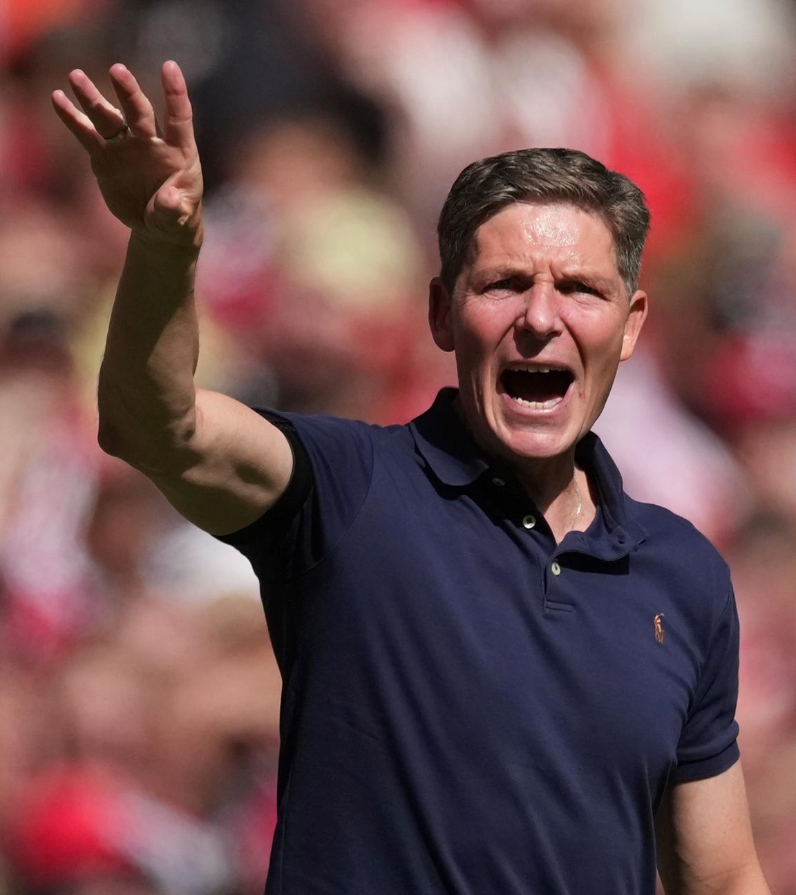 Crystal Palaces Trainer Oliver Glasner ruft im FA Community Shield Finale gegen den FC Liverpool