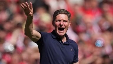 Crystal Palaces Trainer Oliver Glasner ruft im FA Community Shield Finale gegen den FC Liverpool