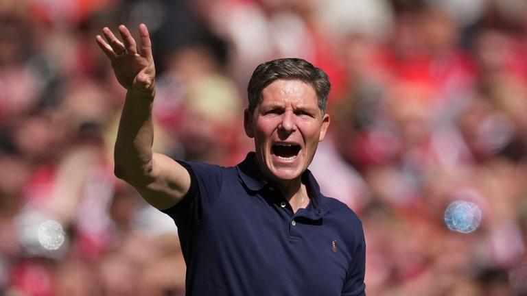 Crystal Palaces Trainer Oliver Glasner ruft im FA Community Shield Finale gegen den FC Liverpool