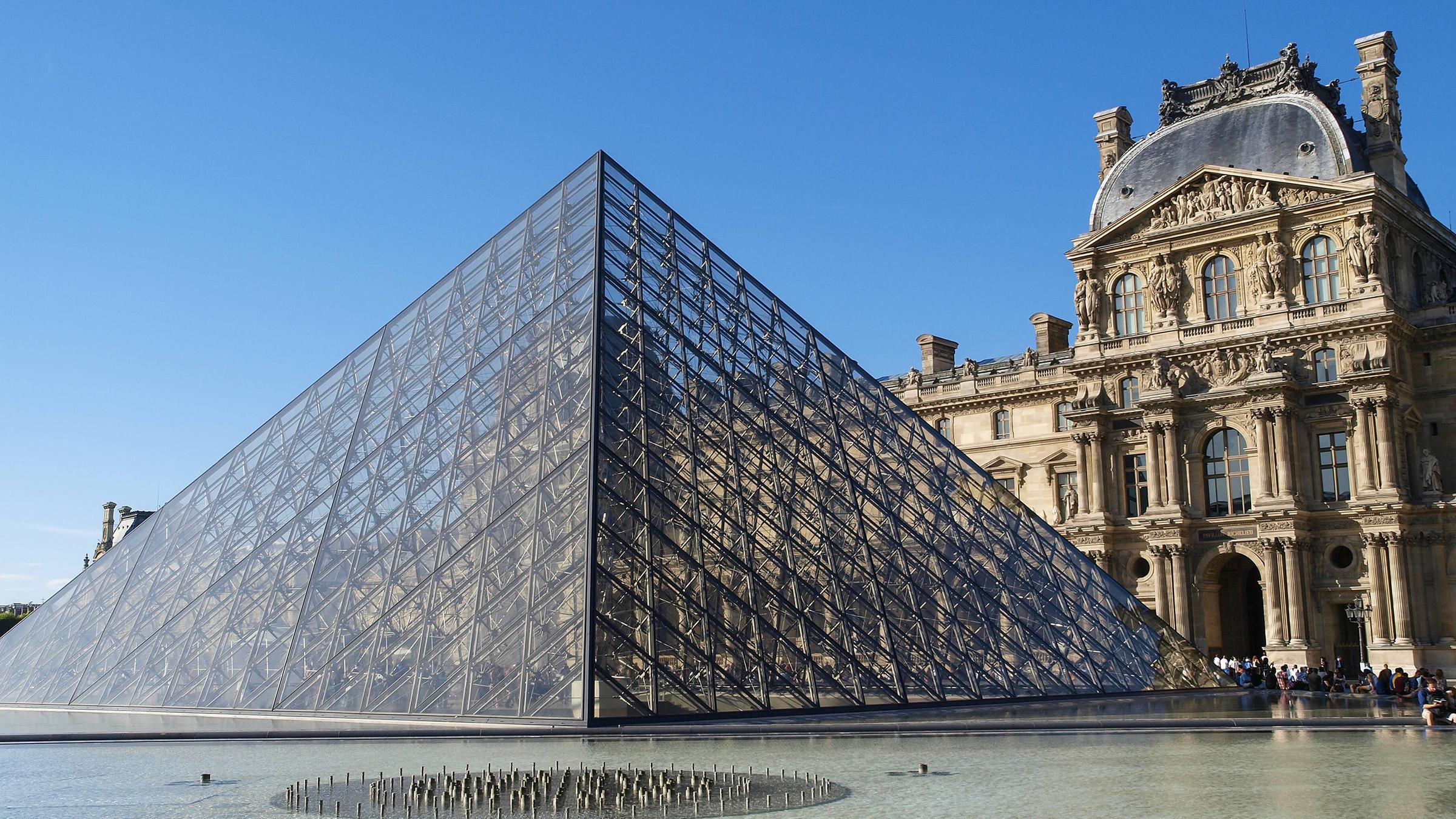 Glaspyramide am Louvre von Ieoh Ming Pei