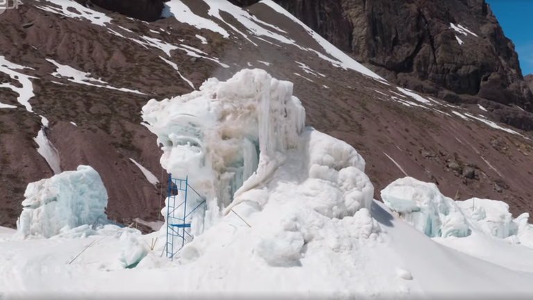 Eispyramide auf dem Gletscher El Morado in Chile