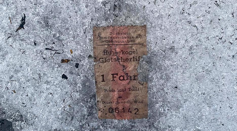 Eine Fahrkarte eines Skilifts aus den 1970er-Jahren.