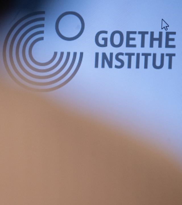 Teilnehmer absolvieren einen Deutsch-Intensivkurs im Goethe-Institut.