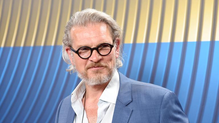 Der Schauspieler Götz Otto kommt zur Verleihung des Bernd Burgemeister Fernsehpreis in den Gloria Palast im Rahmen des Filmfest München.