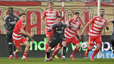 Frankfurt nimmt einen Punkt aus Berlin mit