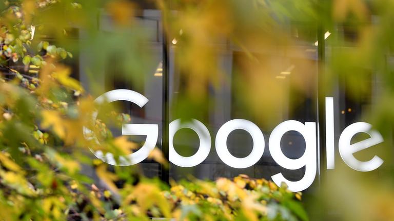 Archiv: Das Logo von Google in London am 01.11.2018