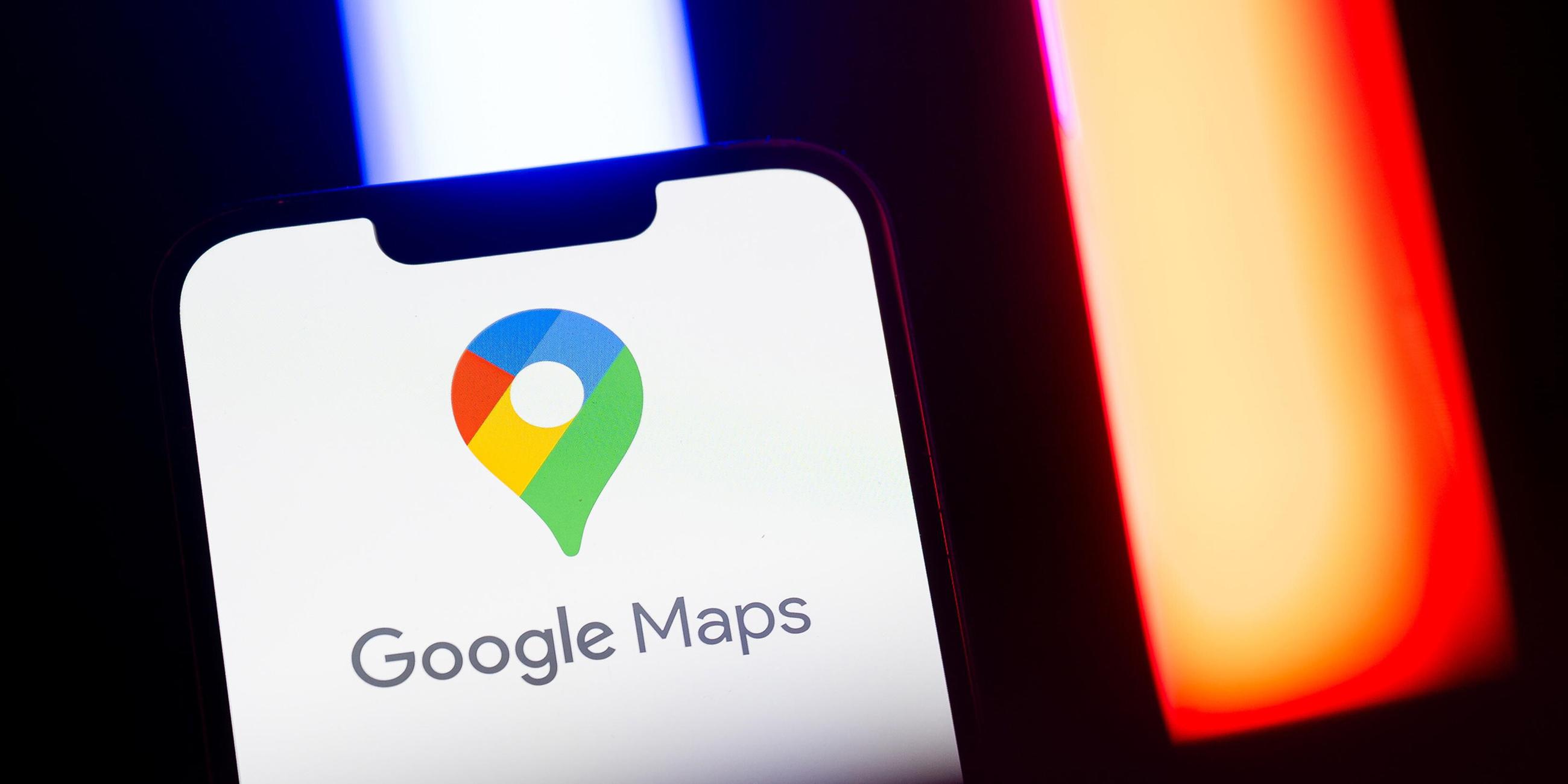 Symbolbild der Google Maps App für das Smartphone. 