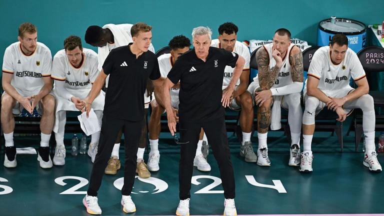 Deutschlands Trainer Gordon Herbert an der Seitenlinie