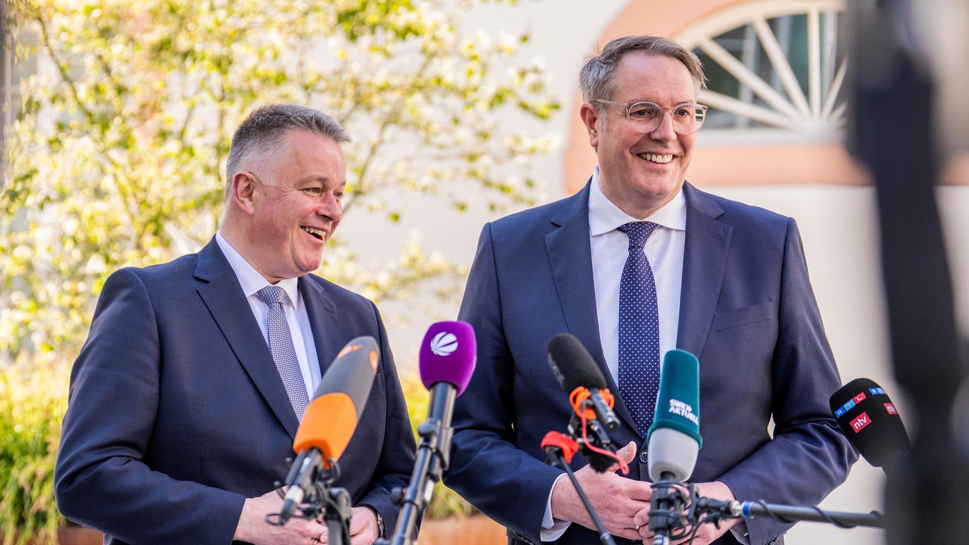 Gordon Schnieder (l, CDU) und Alexander Schweitzer (SPD), Archivbild