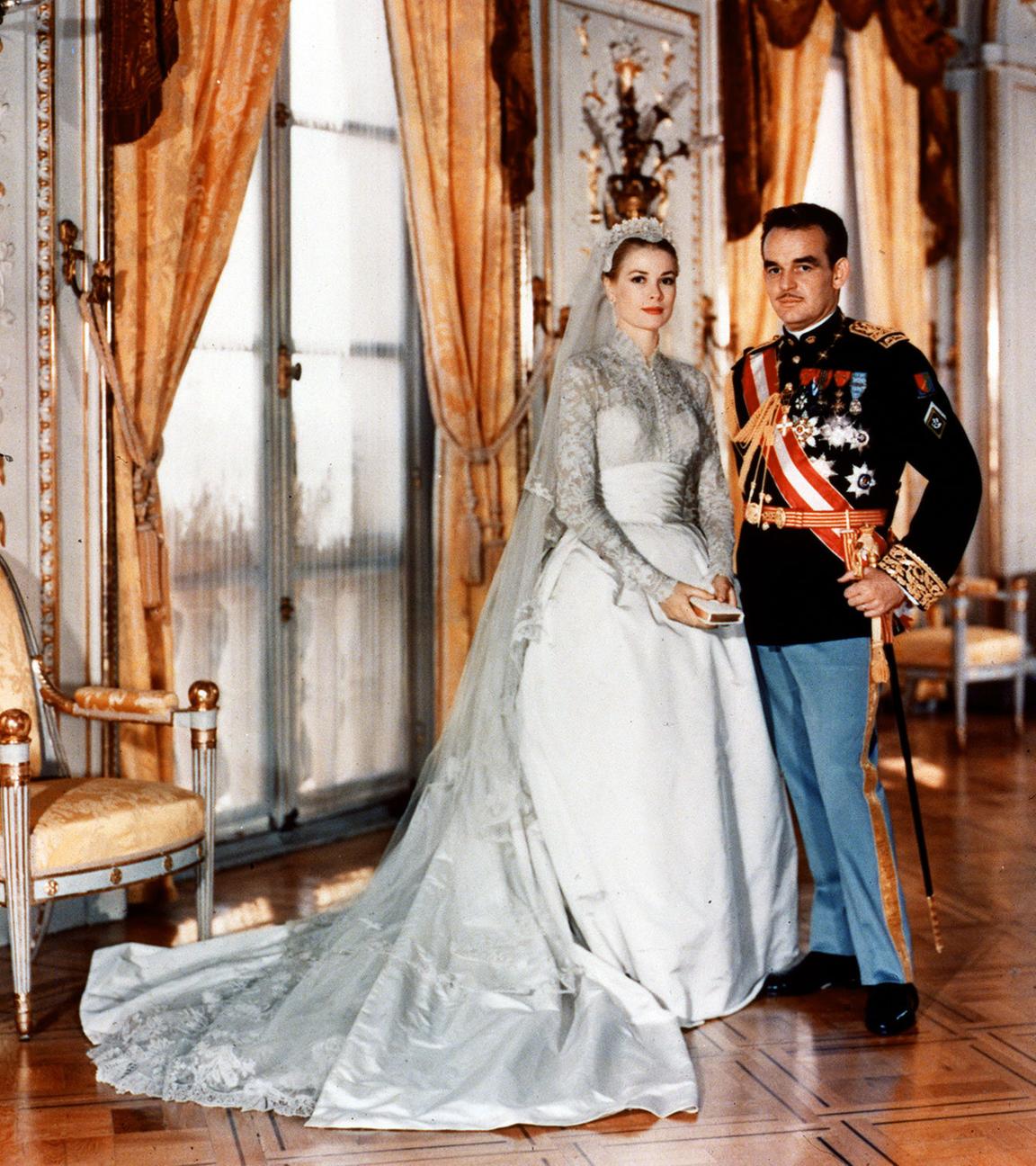 Rainier III. von Monaco und Grace Kelly bei ihrer Hochzeit.