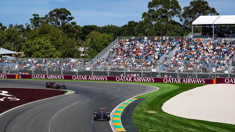 Bortoleto und Hülkenberg während der Testfahrt auf der Albert Park Circuit 