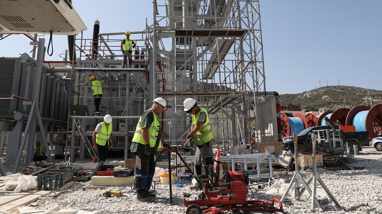 Arbeiter auf eine Baustelle in Aspropyrgos, Attika (Griechenland)
