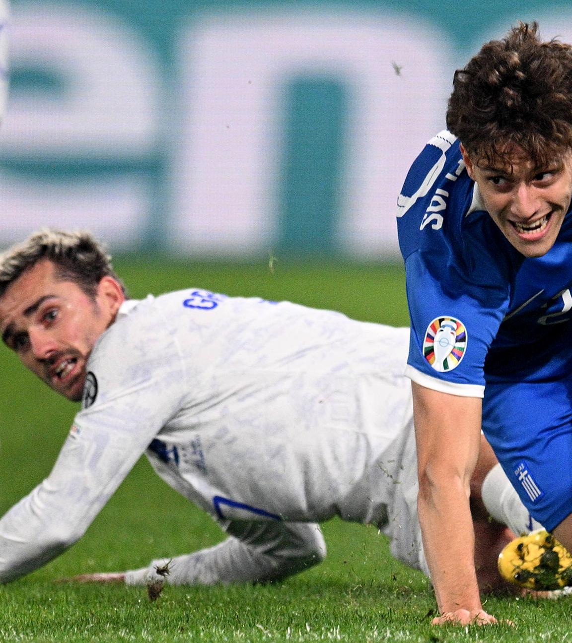 Giannis Konstantelias  gegen Antoine Griezmann