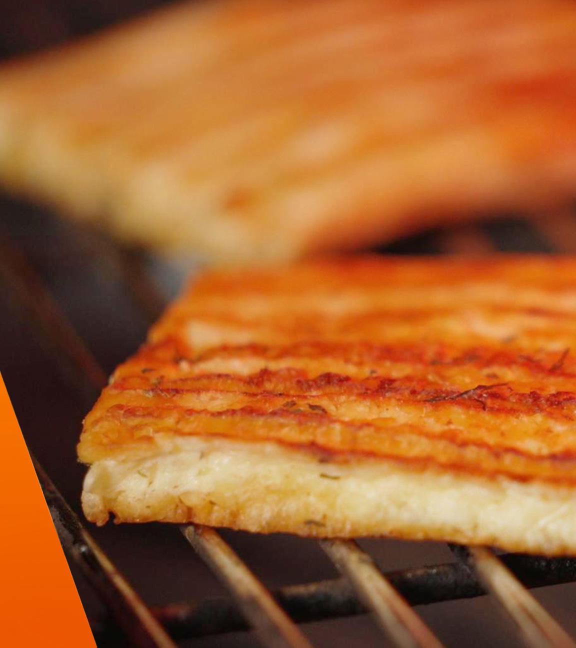 Sechs verschiedene Grillkäse aus Supermarkt und Discounter im Check