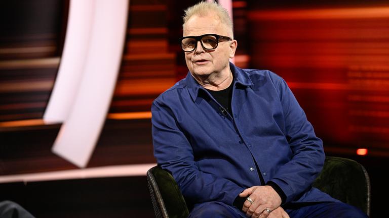 Herbert Grönemeyer sitzt bei Markus Lanz.