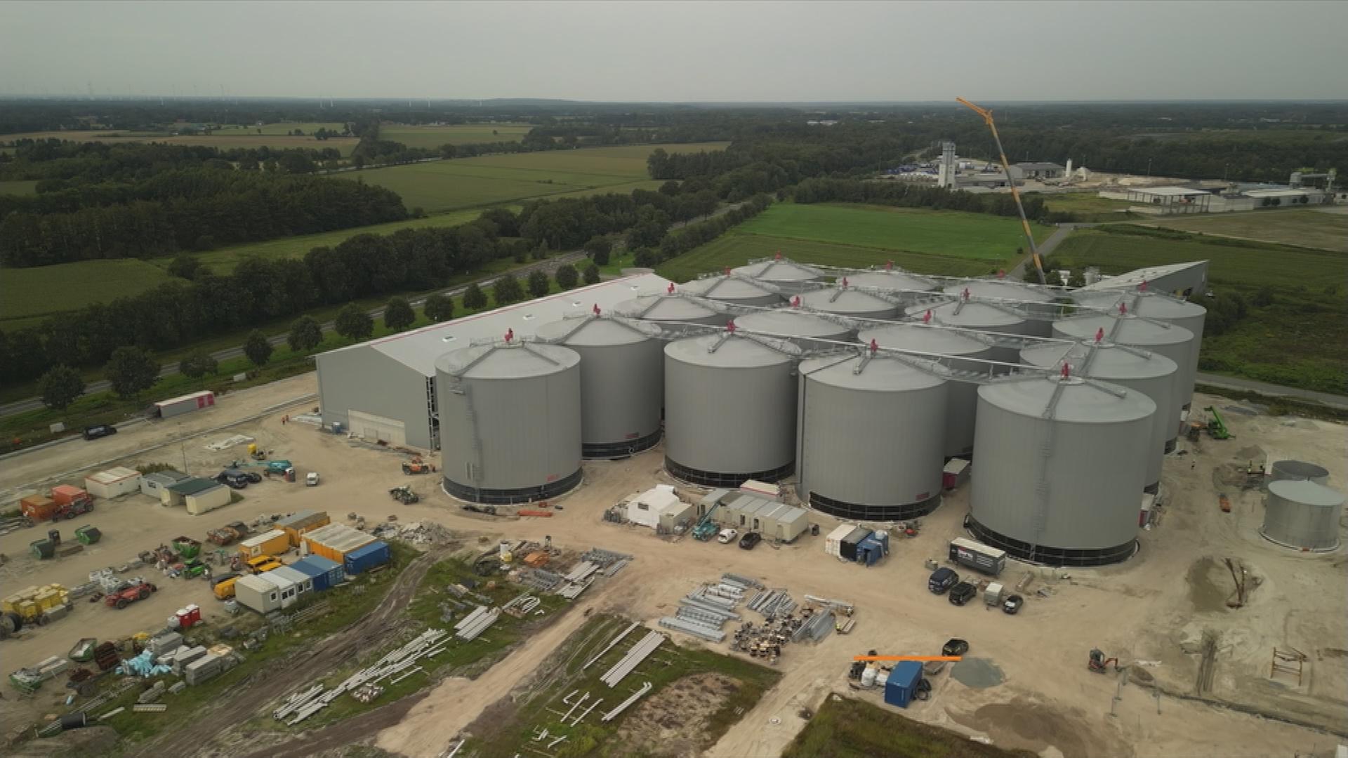 Baustelle von Deutschlands größter Biogasanlage im Landkreise Cloppenburg