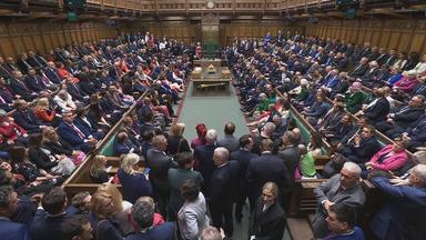 Großbritannien: Erste Tagung nach Wahl